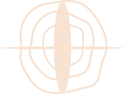 Logo mit stilisierten Jahresringen und zentralem symbolischen Element